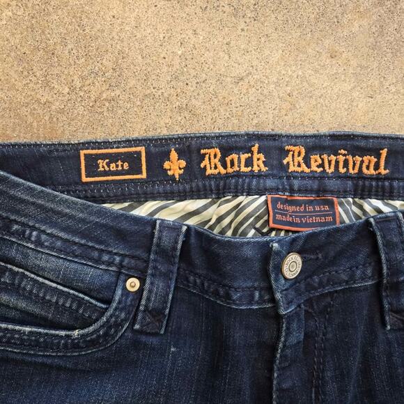 Women's Rock Revival jeans. 31 - Picture 3 of 5